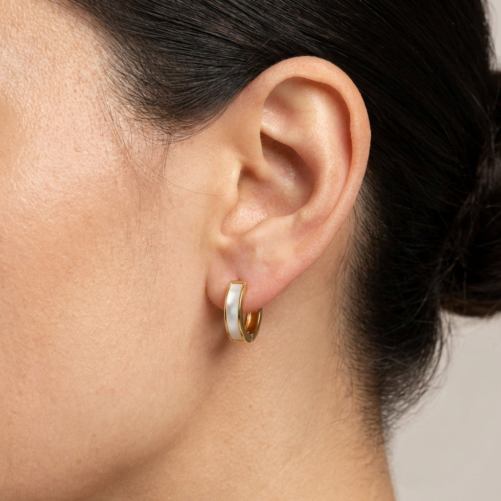 Emilia B2012 earrings - Gold on model O