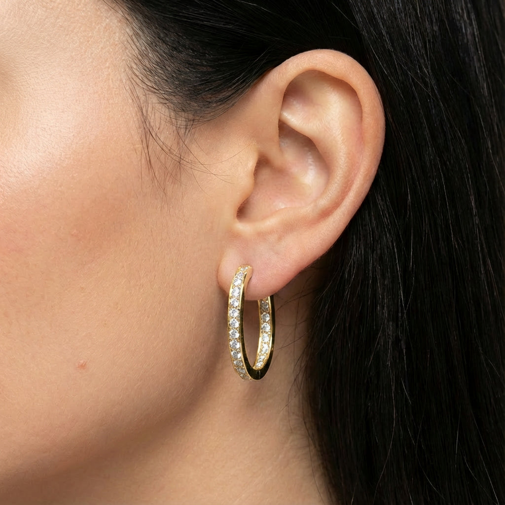 Emilia B2013 earrings - Gold on model A