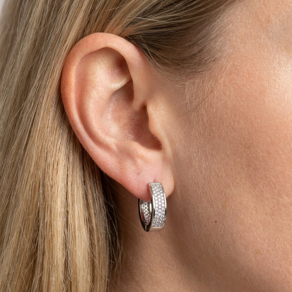 Emilia B2020 earrings - Silver on model H