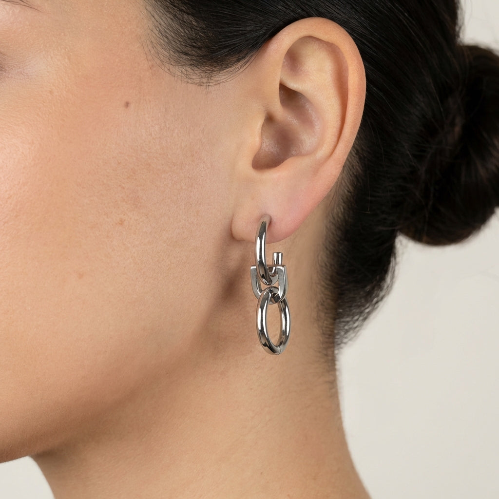 Emilia B2024 earrings - Silver on model A