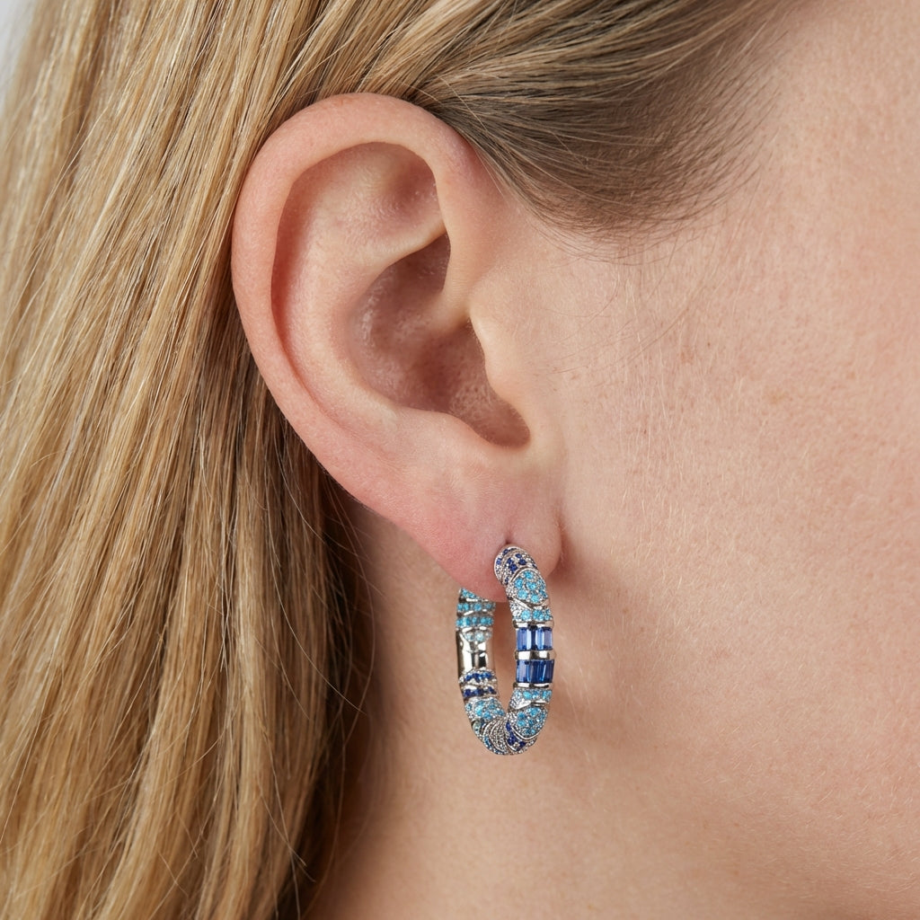 Emilia S3002 earrings - Silver on model H